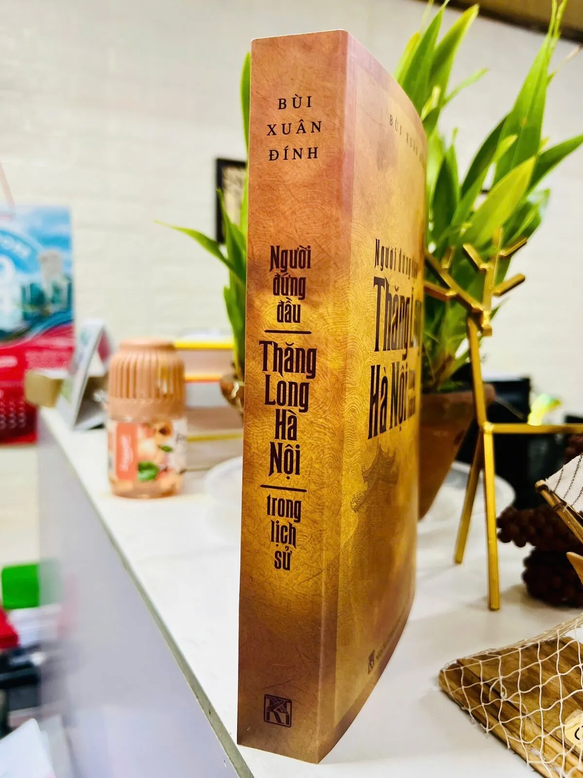 Người đứng đầu Thăng Long Hà Nội trong lịch sử - Bùi Xuân Đính